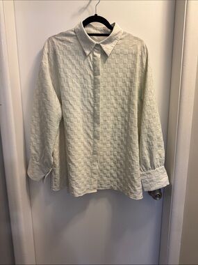 DAZY- Textured Cream Button-Up Shirt